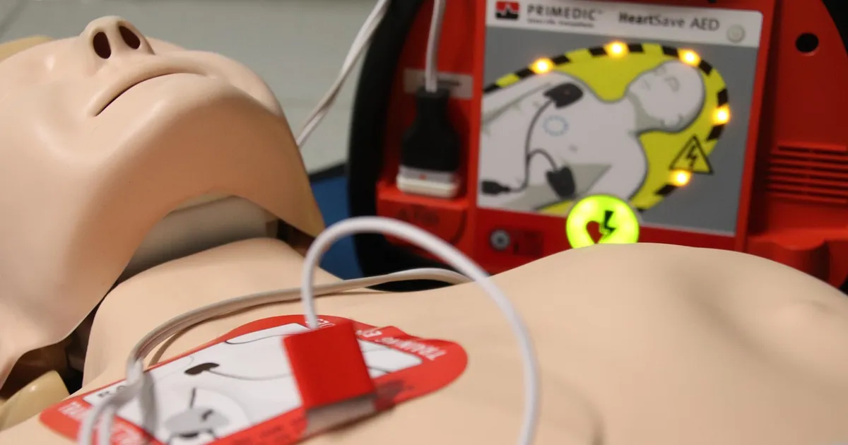 ACLS vs BLS Certification 2026 Which One You Need
