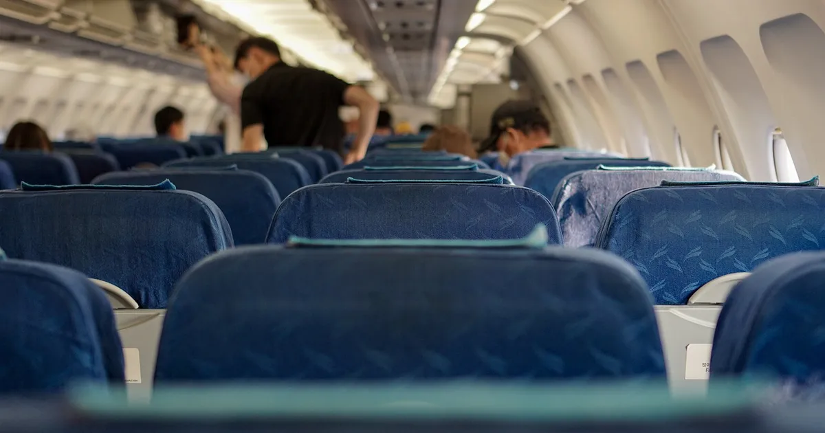 Best Travel Headphones for Flights and Long Trips