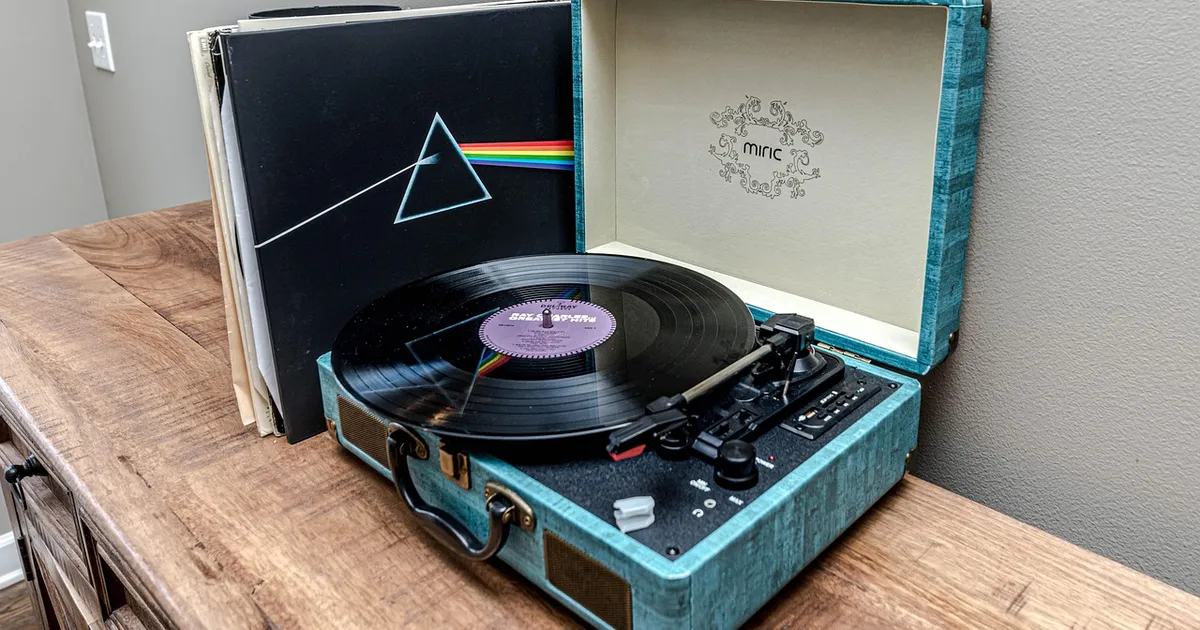 Best Vinyl Record Players With Speakers 2026