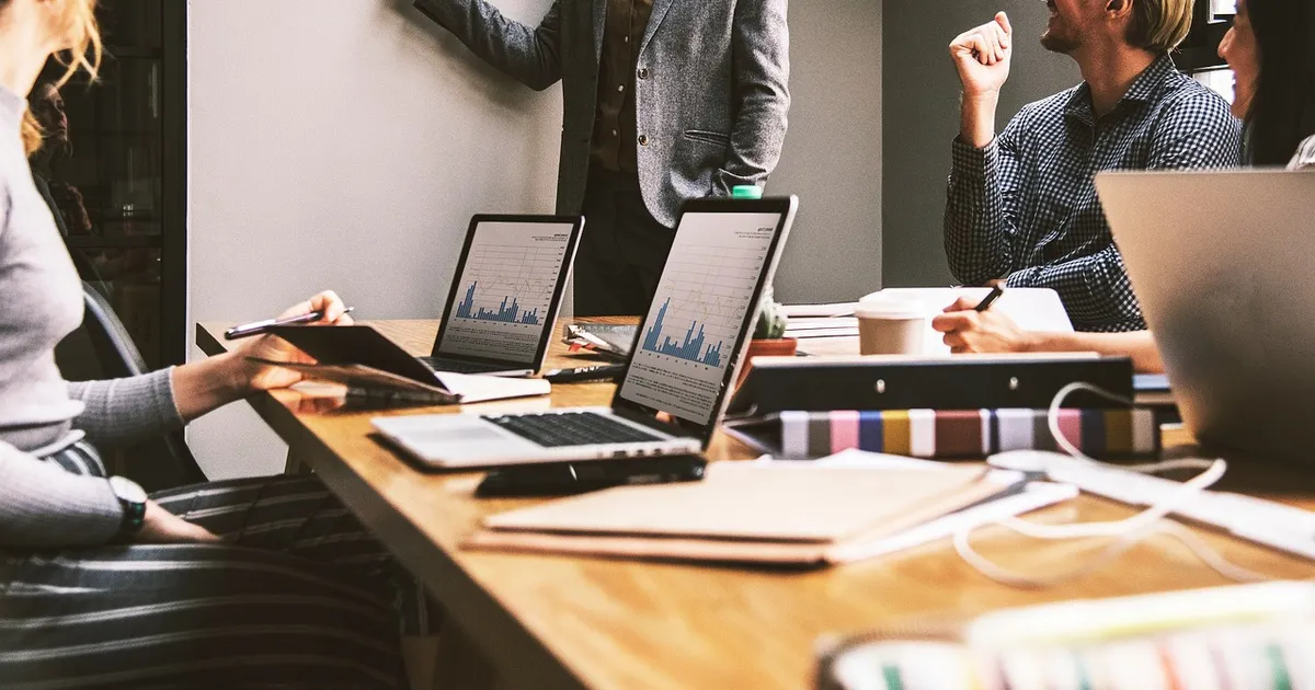 JPMorgan Chase Financial Analyst Salary: How Much in 2026?