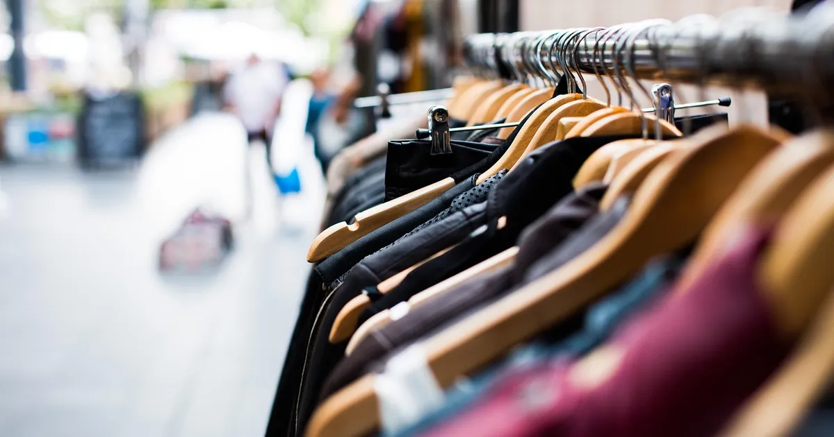 Nordstrom Sales Associate Pay: How Much in 2026?