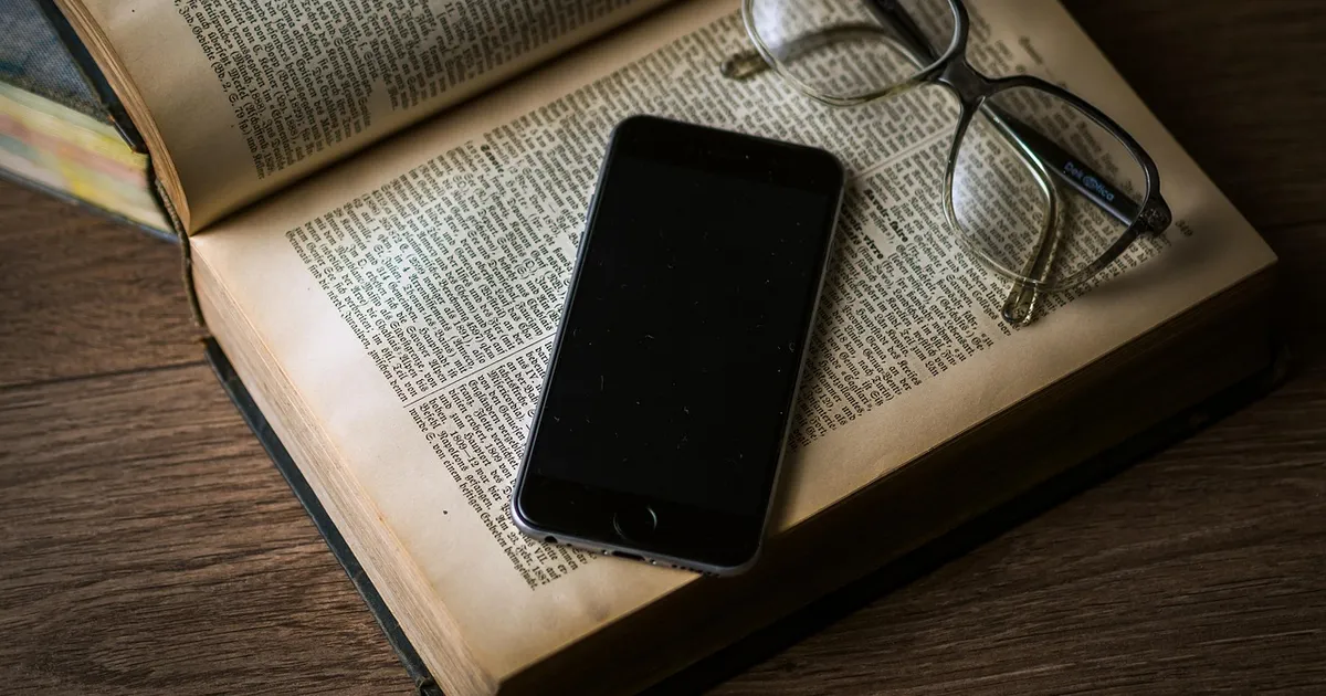 Screen Protector Materials 2026 Glass vs Film